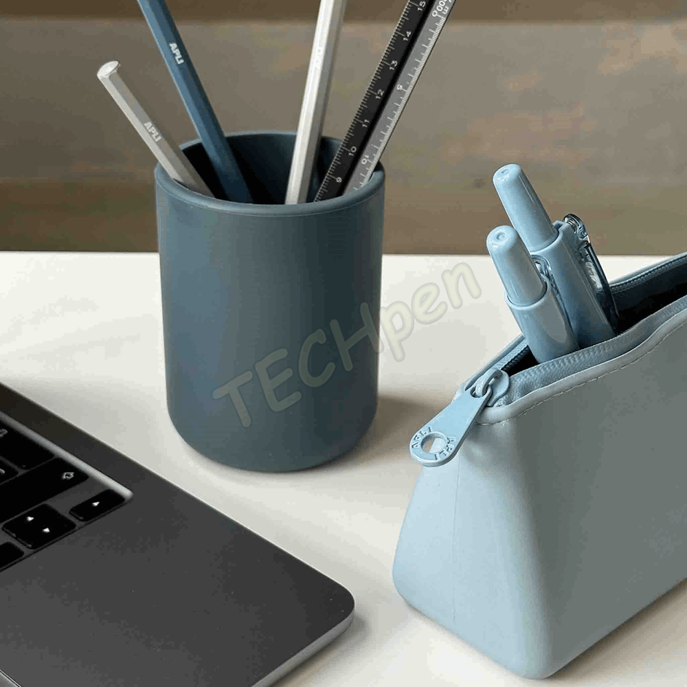 APLI PENCIL CASE UP NORTH TRIANG  AP-19762