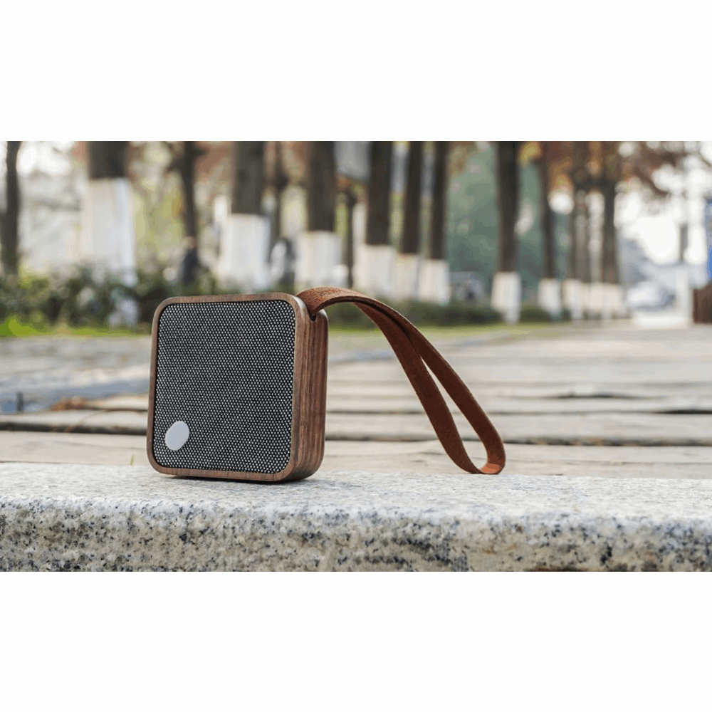 GINGKO Mi SQUARE BLUETOOTH SPEAKER NATURAL WALNUT G005WT