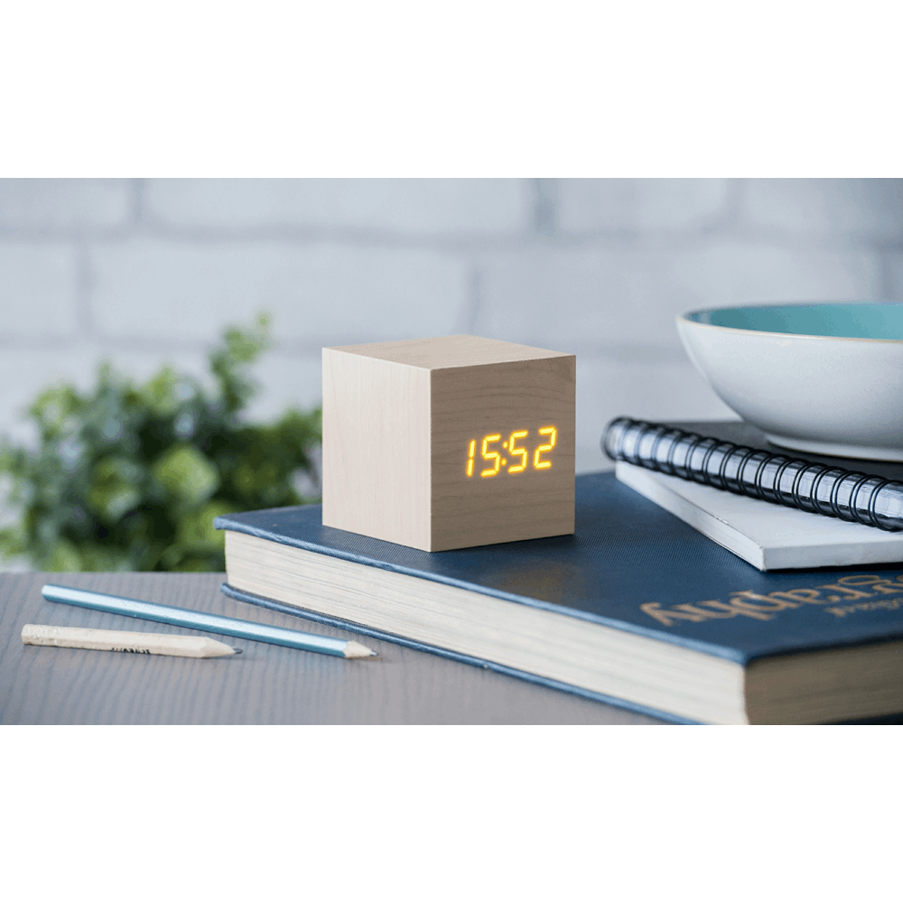 GINGKO WOODEN CUBE CLICK CLOCK MAPLE/ORANGE LED GK08W18