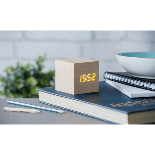 GINGKO WOODEN CUBE CLICK CLOCK MAPLE/ORANGE LED GK08W18