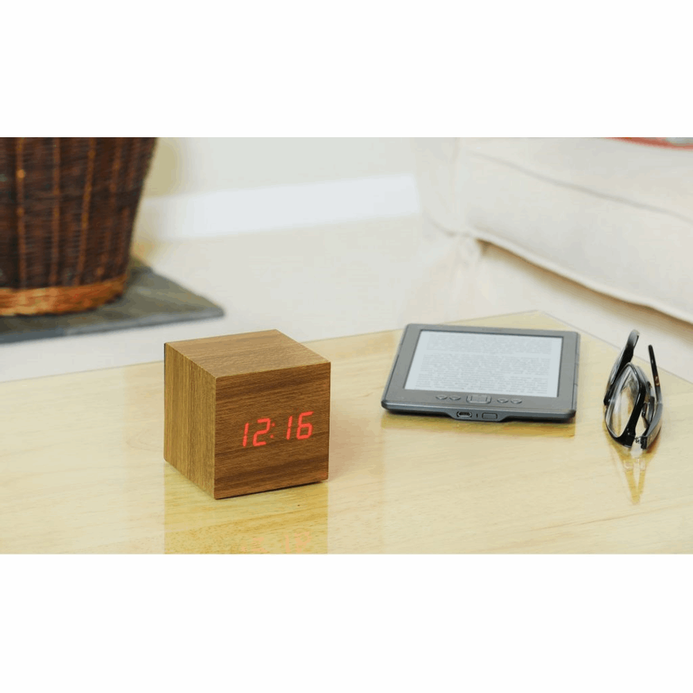 GINGKO WOODEN CUBE CLICK CLOCK TEAK/RED LED GK08R4