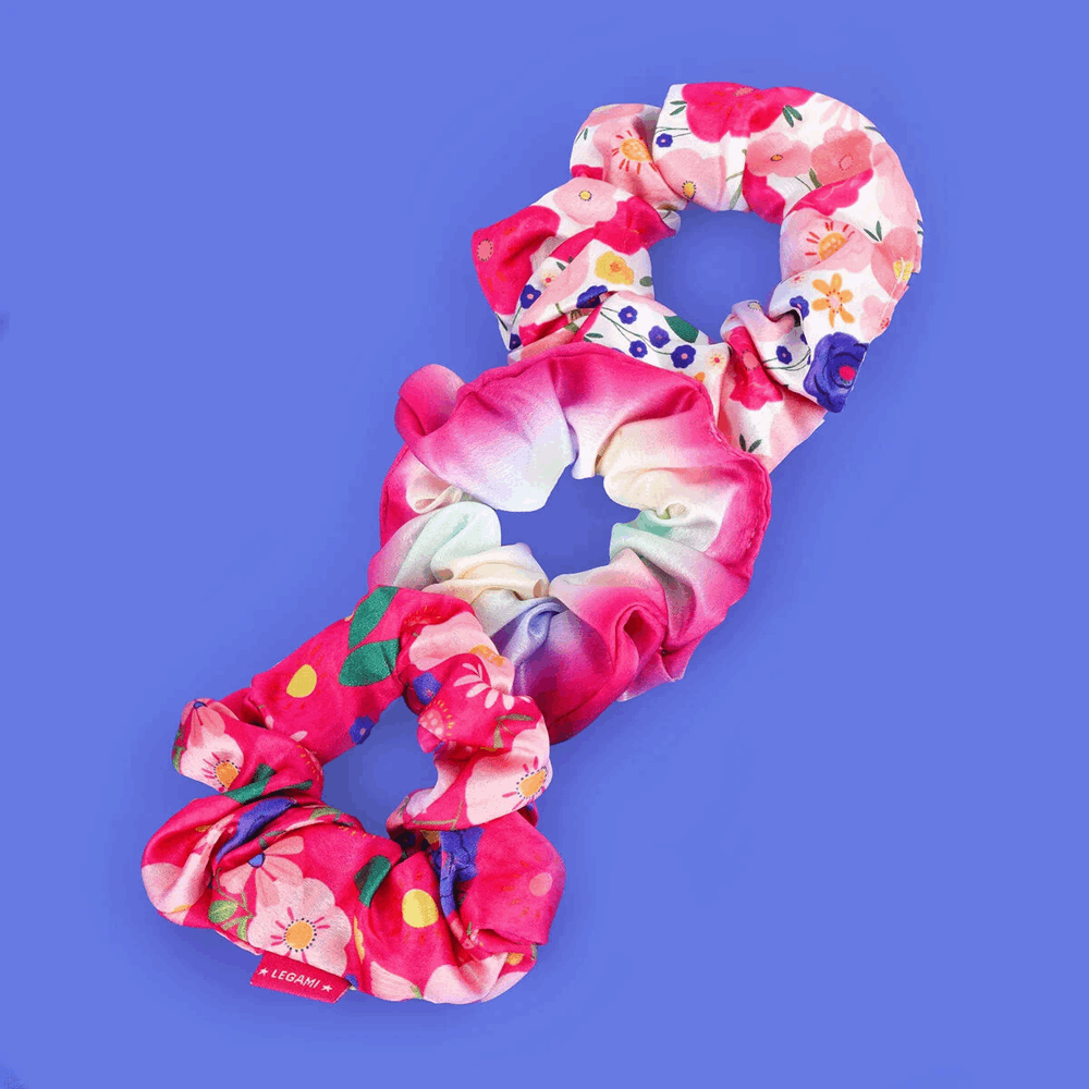 LEGAMI SCRU0002 SET OF 3 HAIR SCRUNCHIES - HAIR WE ARE! - FLOWERS