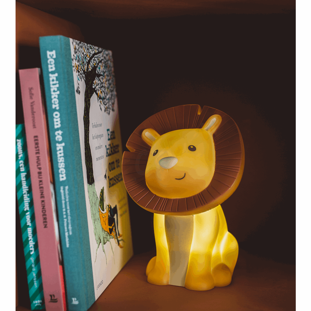 ATELIER PIERRE Hakuna Lion LIGHT LED, USB recharge | H 20 x O 13,6 cm ATP-HK-630