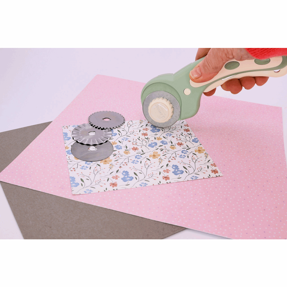 BELLTRADE Rotary cutter with 4 different blades BEL-15014