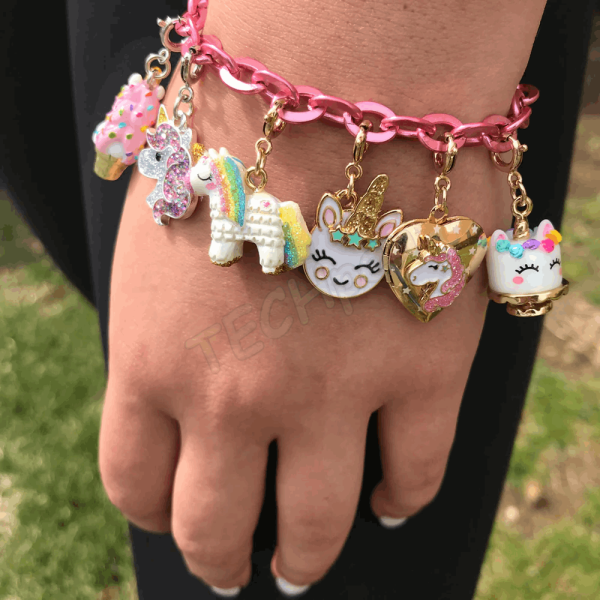 CHARM IT! GOLD UNICORN SMILEY CHARM CT02-11