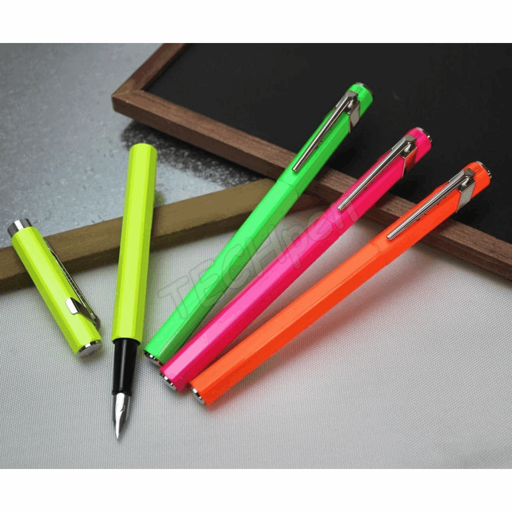 CARANDACHE F.P.  MEDIUM 849 PLUME CLASSIC 840.090 ΡΟΖ FLUO 233.336406