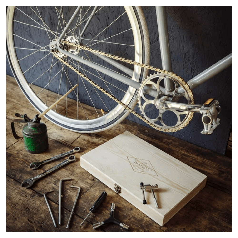 GENTLEMENS BICYCLE TOOL KIT IN WOODEN BOX GEN292
