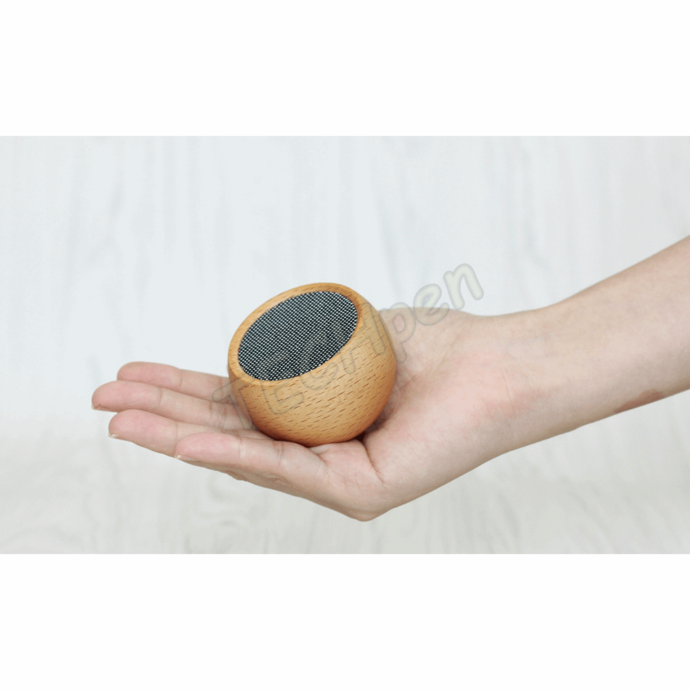 GINGKO G004ME The Tumbler Selfie Speaker natural maple wood
