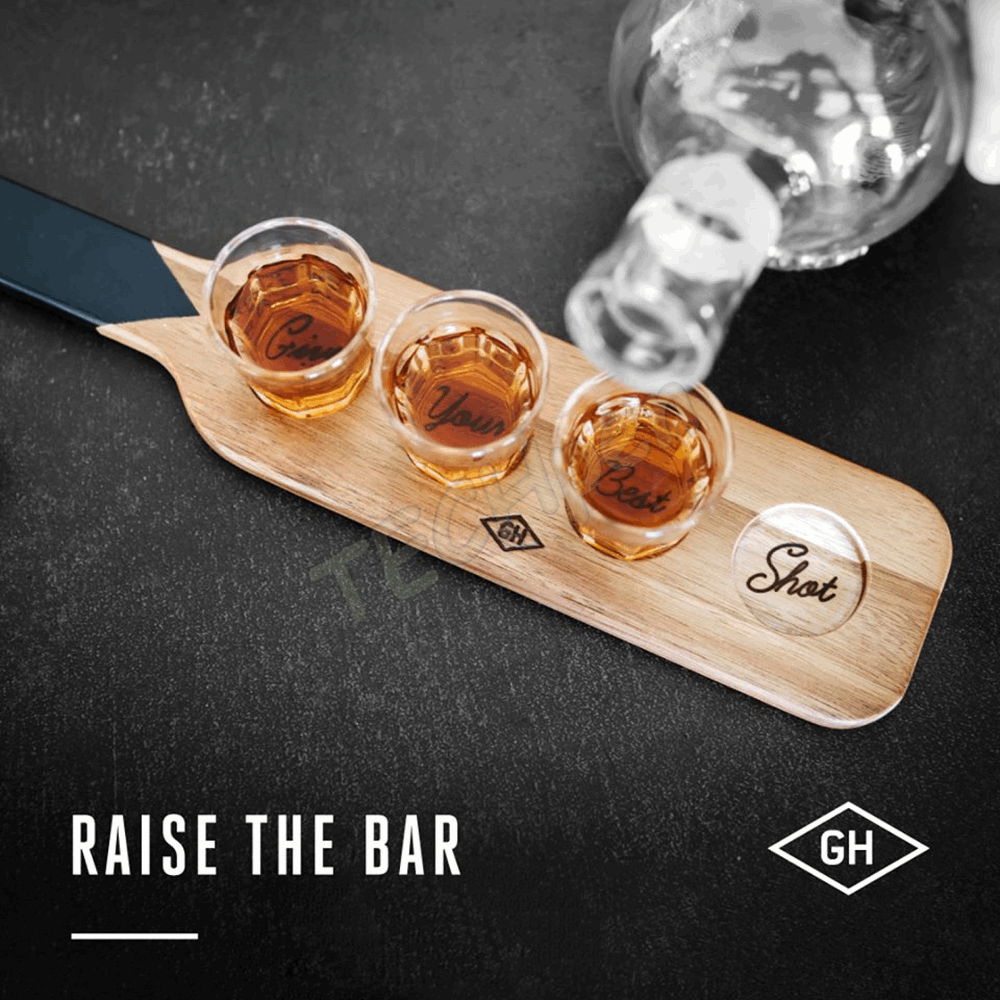 GENTLEMENS Serving Paddle & Shot Glasses GEN149